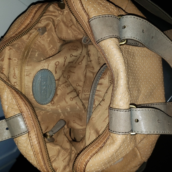 SOLD Vintage Fossil Handbag - Picture 6 of 9